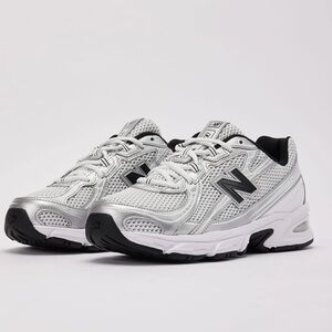 New Balance 740 Silver and Black Sneakers